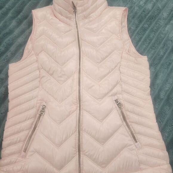 Clavin Klein Light Pink Quilted Vest with Zipper - Picture 3 of 9
